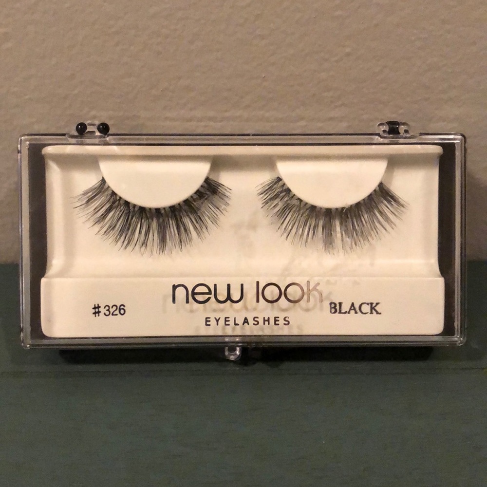 New Look Criscross Fake Black Eyelash 326
